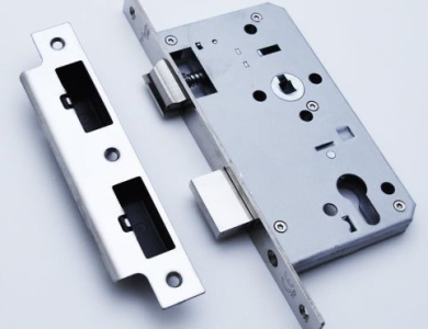 PHÂN BIỆT MIỆNG KHÓA CỬA 1 CÁNH VÀ 2 CÁNH: NHỮNG CHI TIẾT KỸ THUẬT GIA CHỦ CẦN BIẾT